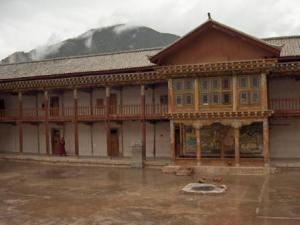 2004-YUNNAN-Monastere_2.jpg