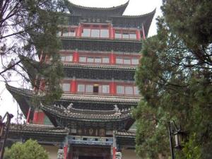 2004-YUNNAN-Temple_2.jpg