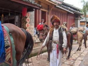 2004-YUNNAN-Vieille_Ville-Cheveaux.jpg