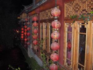 2004-YUNNAN-Vieille_Ville-Facade_2.jpg