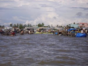 Can_Tho-Marche_flottant.JPG