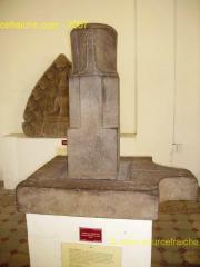 Danang-Musee_Champa-Pouvoir_Creation_Linga.JPG