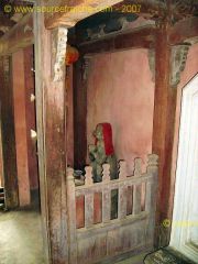 Hoi_An-Pont_Japonais-Singe_2.JPG
