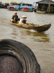 Long_Xuyen-Marche_flottant-Bateau_5.JPG