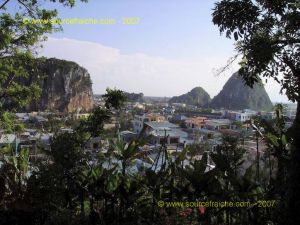 Montagnes_de_Marbre-La_ville.JPG