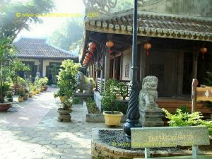 Montagnes_de_Marbre-Temple.JPG