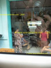 SAIGON - Coiffeur 2.JPG