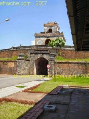 Citadelle_Hue-1ere_Enceinte-Entree