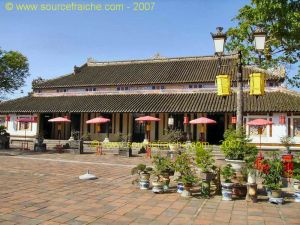 Citadelle_Hue-3eme_Enceinte-Entree-Palais_Thai_Hoa