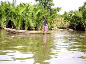 MEKONG-Petit_Bateau_Rame_1.JPG