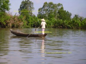 MEKONG-Petit_Bateau_Rame_2.JPG