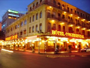 SAIGON-Hotel_Continental_Nuit